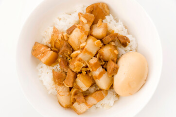 魯肉飯（ルーロー飯）