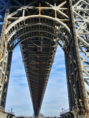Fototapeta premium View of the George Washington Bridge in Fort Lee, New Jersey