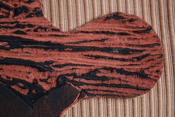 fondo abstracto con formas y texturas sobre cuero