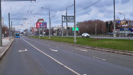 empty Shchelkovskoe highway during the covid-19 quarantine in Moscow 02.04.2020