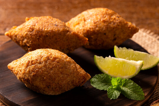 Potato Kibbeh - Middle Eastern minced meat and bulghur wheat fried snack made with potato. Also popular party dish in Brazil (kibe).