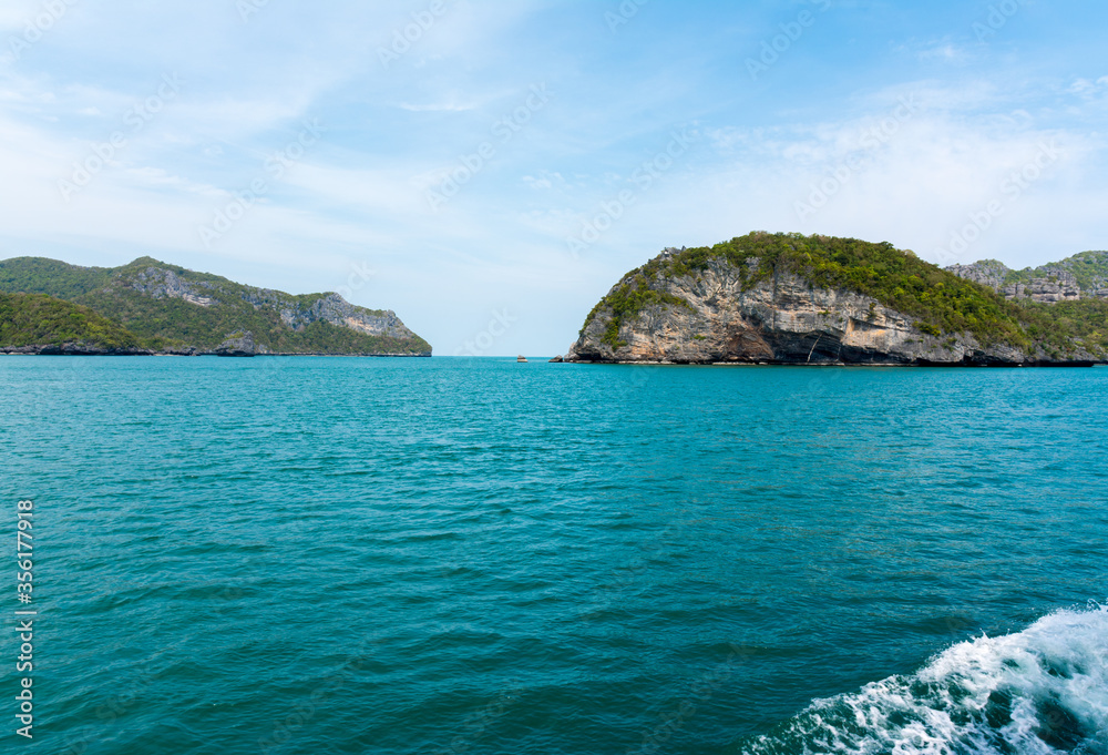 Wall mural angthong national marine park, koh samui, suratthani, thailand