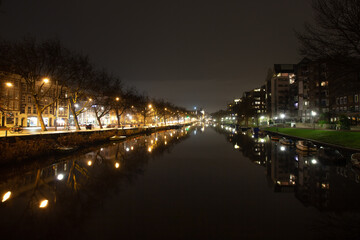 Fototapeta premium Amsterdam river at night