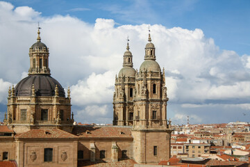 Fototapeta na wymiar Tower of the New Cathedral of Salamanca in a sunny day