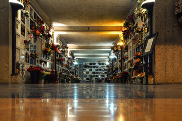 A columbarium in a cemetery to maintain the memory of the deceased.