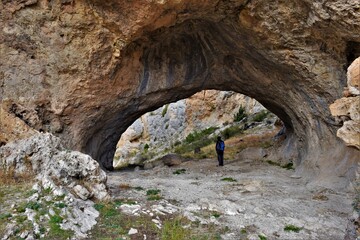 arco en la roca