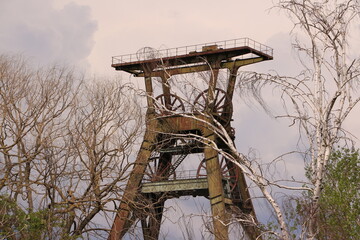 Alter Förderturm auf einer ehemaligen Zeche in Allstedt in Sachsen-Anhalt