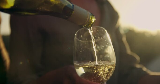 MS Couple drinking wine / Claremont, Cape Town, South Africa