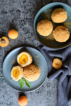 Marillenkn&ouml;del &ndash; sweet dumplings stuffed with apricot and coated with breadcrumbs
