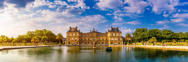 The Luxembourg Palace in The Jardin du Luxembourg or Luxembourg Gardens in Paris, France. Luxembourg Palace was originally built (1615-1645) to be the royal residence of the regent Marie de Medici. - obrazy, fototapety, plakaty