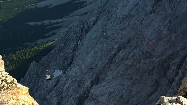 WS Cable car to Mount Zugspitze / Garmisch-Partenkirchen, Bavaria, Germany
