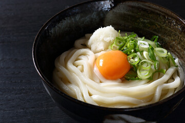 冷やし釜玉うどん