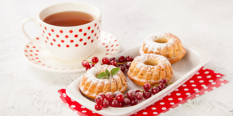 cakes on a table, selective focus, copy space