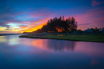 A peaceful view of nature&rsquo;s grandeur, where every detail reveals calm, depth, and endless space