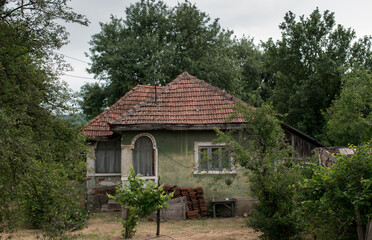 Fototapeta na wymiar Old peasant house in a village in Romania, Oltenia.