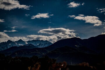 Fototapeta premium mountains and clouds