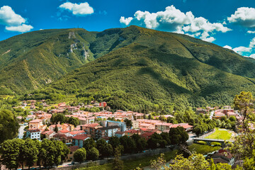 Fototapeta na wymiar village in the mountains. Italy