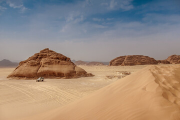 Fototapeta na wymiar 4WD in the desert
