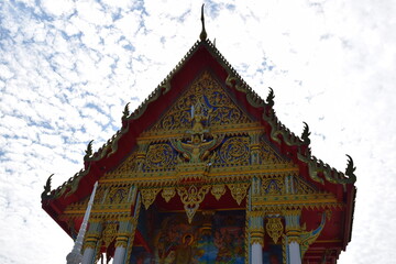 Fototapeta na wymiar Church gable roof decoration in Thai temples