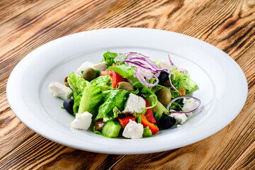 fresh goat cheese salad