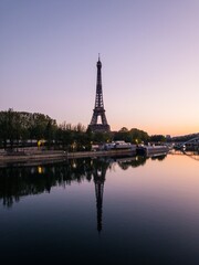 Fototapeta na wymiar Eiffel Tower Sunset