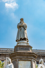 Statua di Leonardo da Vinci (Statue of Leonardo da Vinci) in the Piazza Della Scala, Milan, Italy