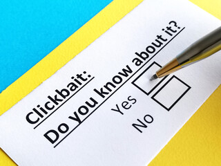 One person is answering question about clickbait.