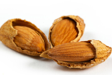 roasted, shelled and salted almonds