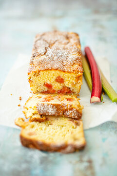 Rhabarberkuchen mit Eierlik&ouml;r und Vanille