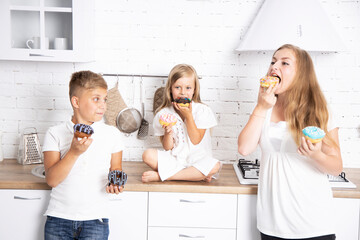 Children eating donuts