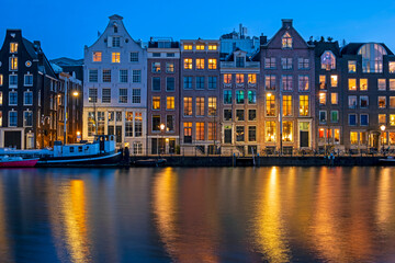 Fototapeta na wymiar City scenic from Amsterdam in the Netherlands by night