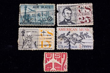 Old UNITED STATES OF AMERICA airmail stamps: Statue of Liberty, 1941-1946, President Abraham...