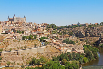 Fototapeta na wymiar Toledo and Tagus river, Spain
