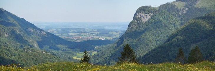 Fototapeta na wymiar Gipfelpanorama am Schachenberg