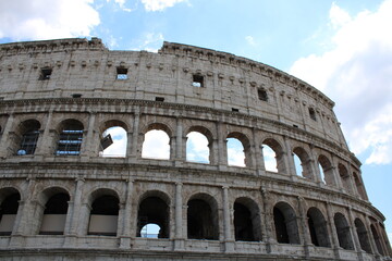 Fototapeta premium colosseum in rome italy colosseum is among wonder of world and is famous tourist destination