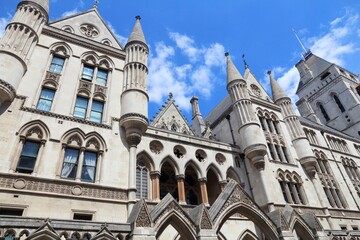 Fototapeta na wymiar London Royal Courts of Justice