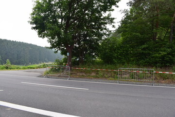 gesperrte Zufahr zum kleinen Karusell