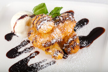 Crispy banana with ice cream