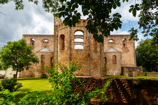 Bad Hersfeld, Stiftsruine.,Ansicht von Osten: vorn die Apsis, im Hintergrund das Querschiff. 06.06.2020.