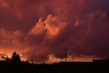 Krwisty zachód słońca