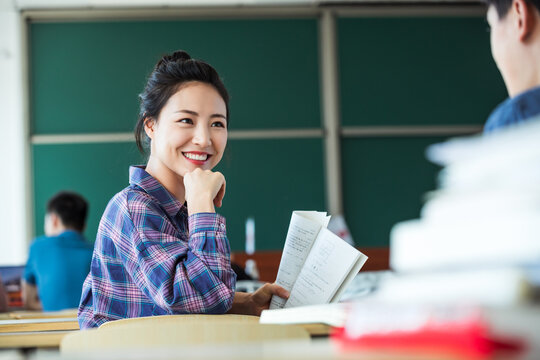 Back in the classroom discussion learning of college students