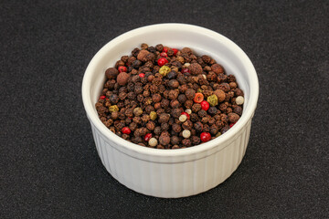 Peppercorn heap in the bowl