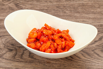 Baked kidney with tomato and pepper