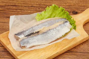 Herring fillet with salad leaves