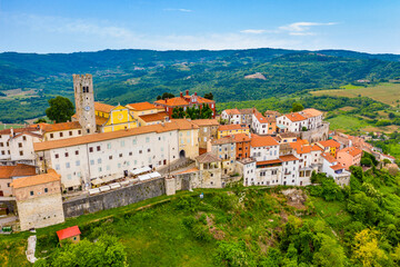 Fototapeta premium Motovun. Beautiful aerial view of idyllic hill town of Motovun. Istria region of Croatia
