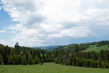 Fototapeta na wymiar Beautiful landscapes of Ukrainian Carpathians Mountains