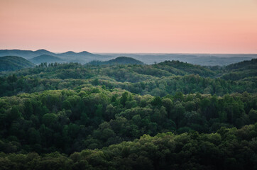 Fototapeta na wymiar Rolling hills of Kentucky 