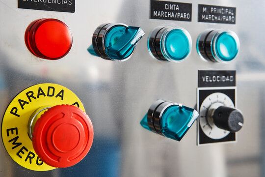 Details of machinery for packaging and manufacture of tablets and vials of tablets and pills industrially for the medical and health sector