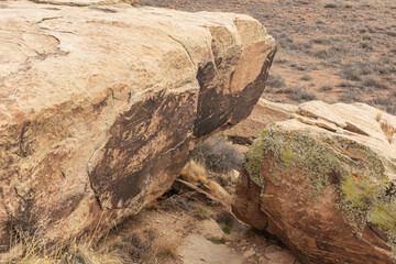Arizona drawings on rock 