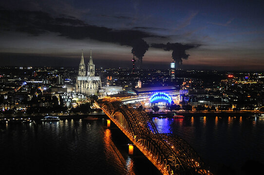 night view of Kohn